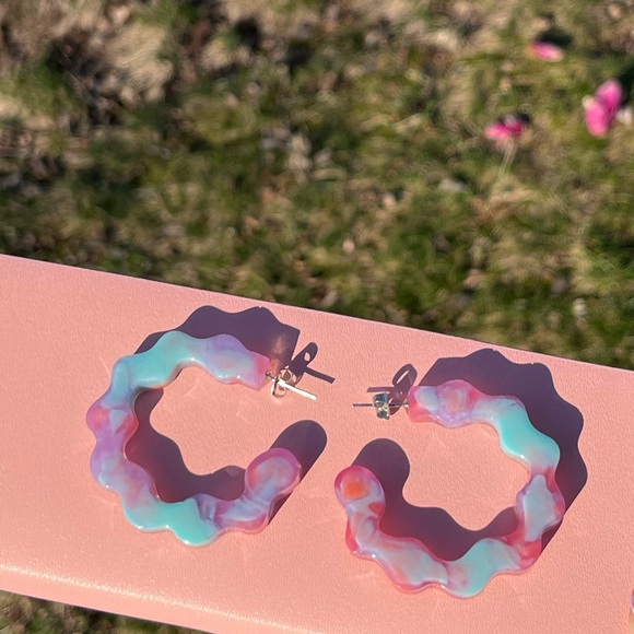 Handmade Y2K Open Hoop Earrings - Picture 15 of 16